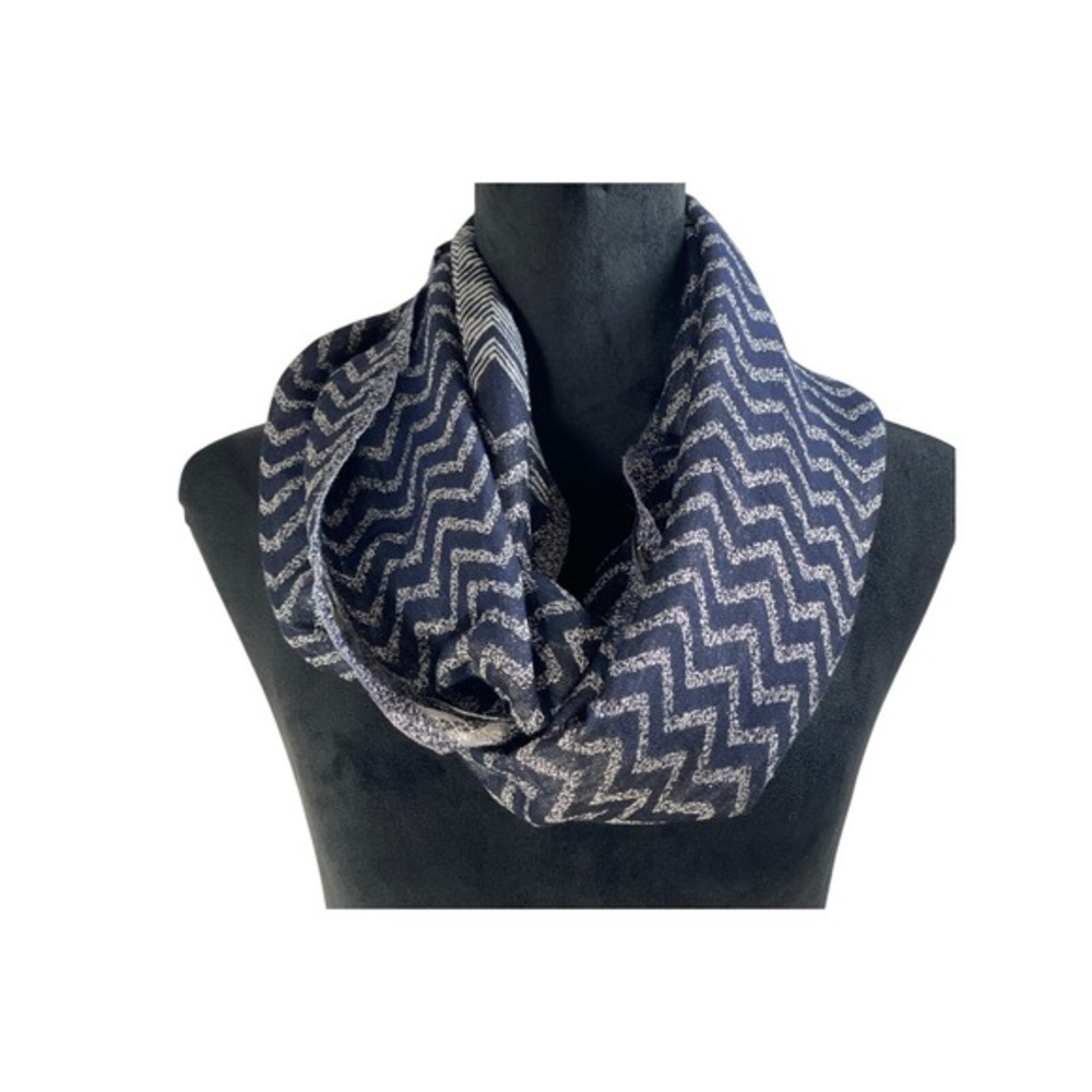 Cejon Blue Story Chevron Metallic Knit Infinity Scarf‎ Shawl Wrap NWT evening
